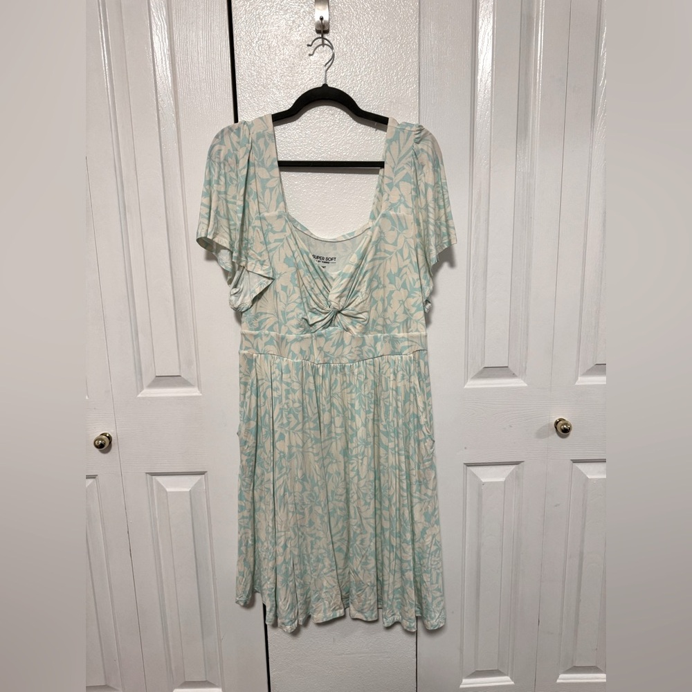 Torrid floral tee dress with pockets